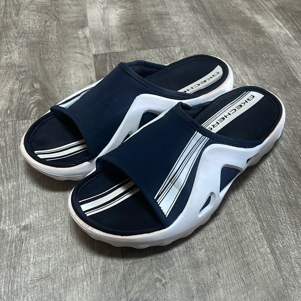 Sketchers Navy & White Slide Sandals